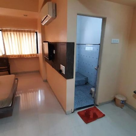 Sugandha Lodge Solapur Εξωτερικό φωτογραφία