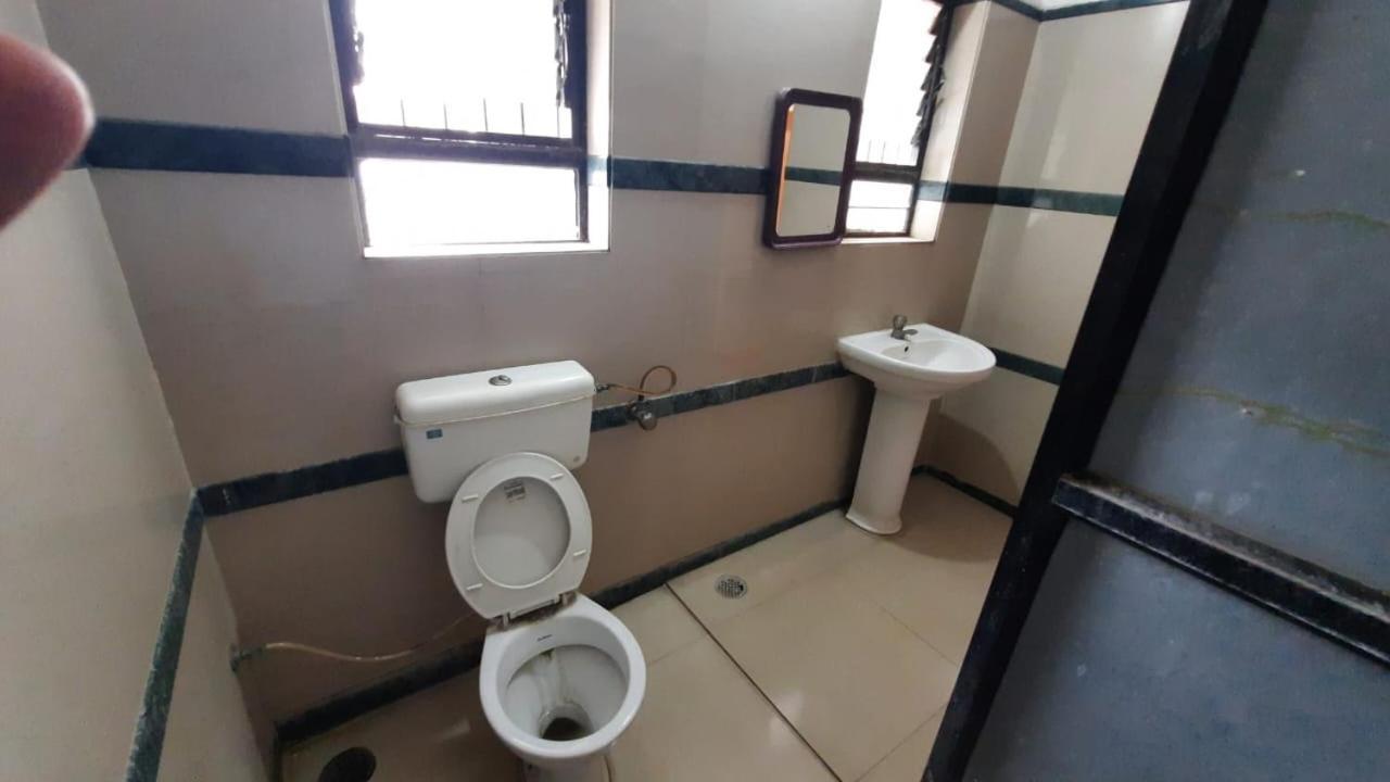 Sugandha Lodge Solapur Εξωτερικό φωτογραφία